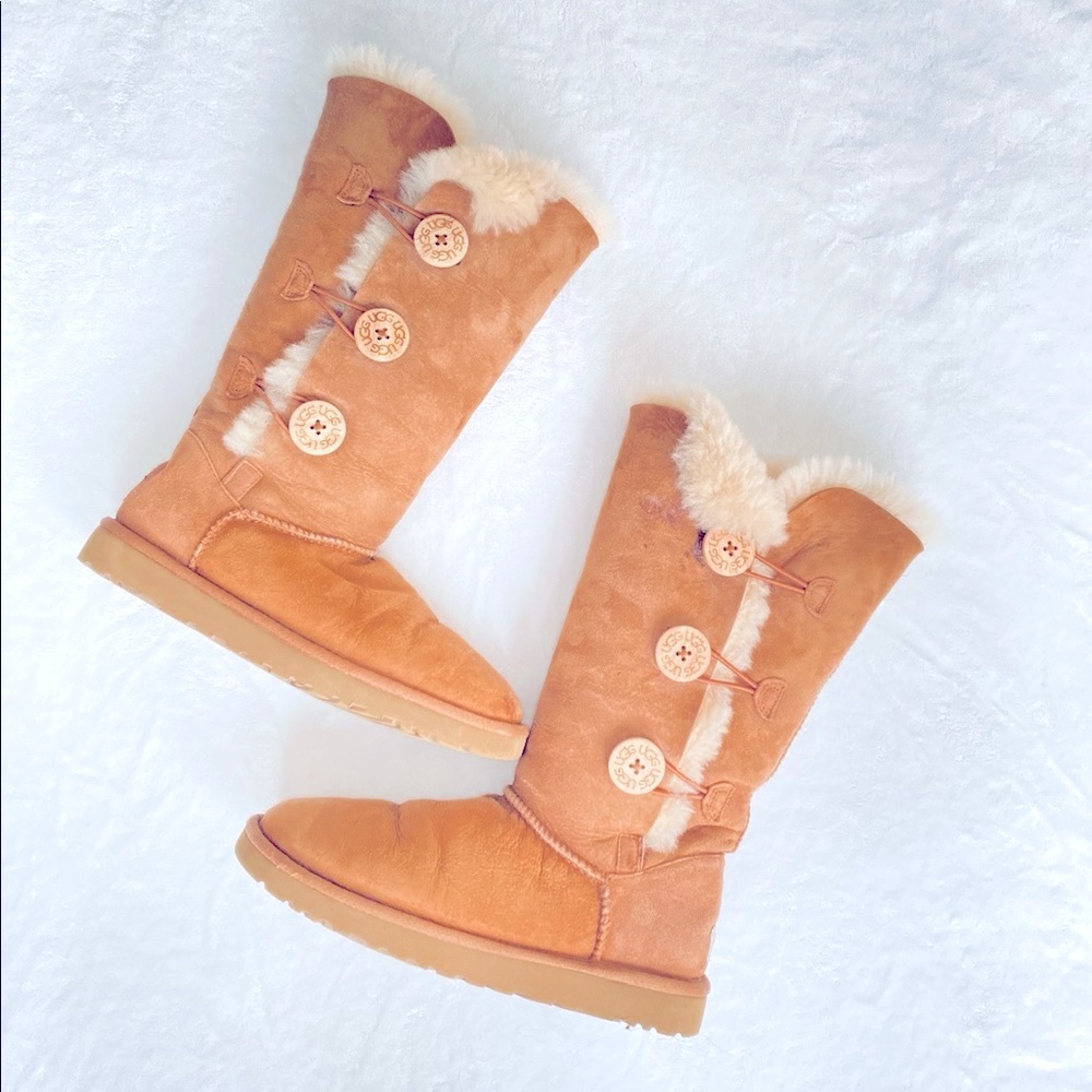 ‼️SOLD‼️UGG Bailey Button Boots